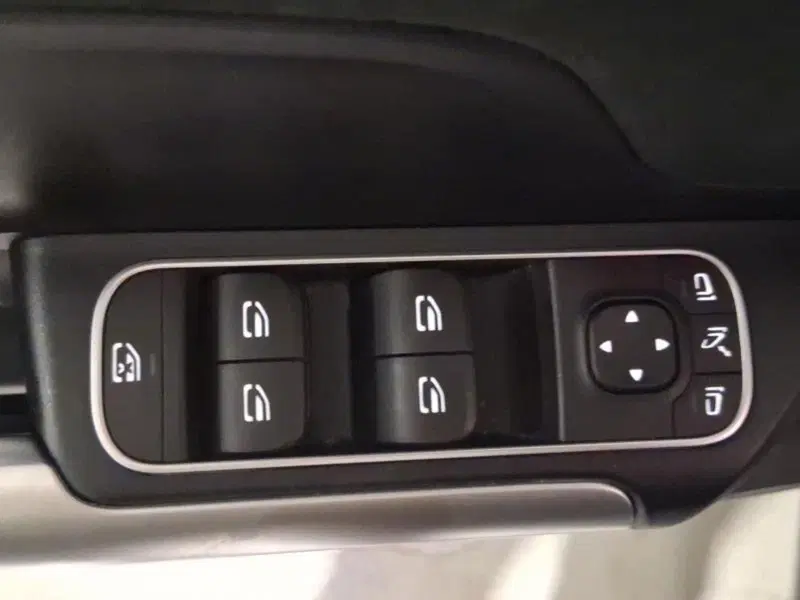 Mercedes-Benz GLA SUV usata a Genova (12)