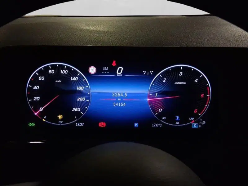 Mercedes-Benz GLA SUV usata a Genova (13)