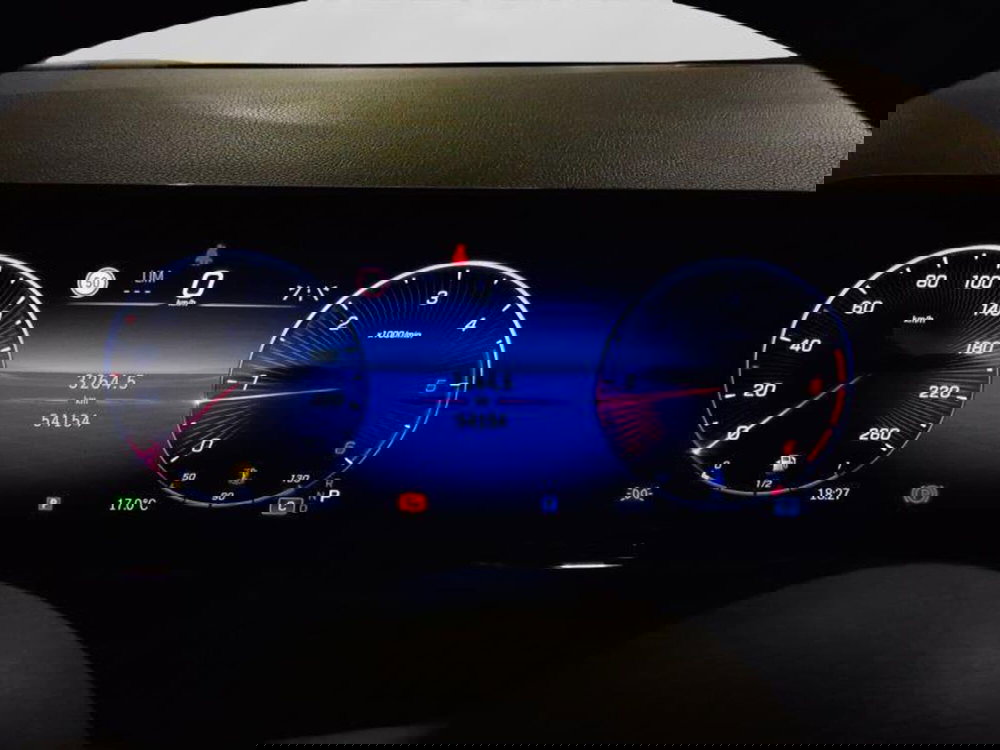 Mercedes-Benz GLA SUV usata a Genova (13)