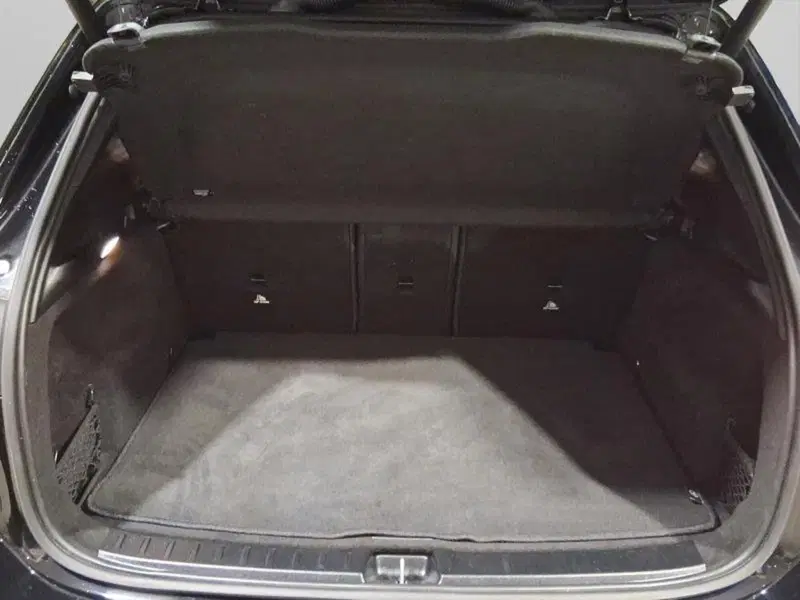 Mercedes-Benz GLA SUV usata a Genova (17)
