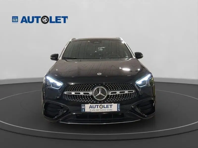 Mercedes-Benz GLA SUV usata a Genova (2)