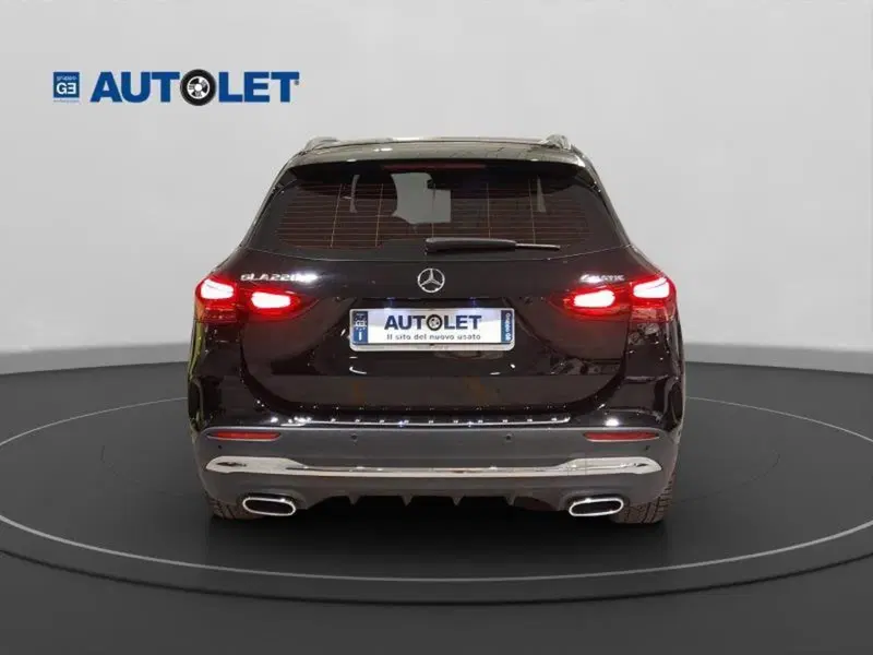 Mercedes-Benz GLA SUV usata a Genova (6)