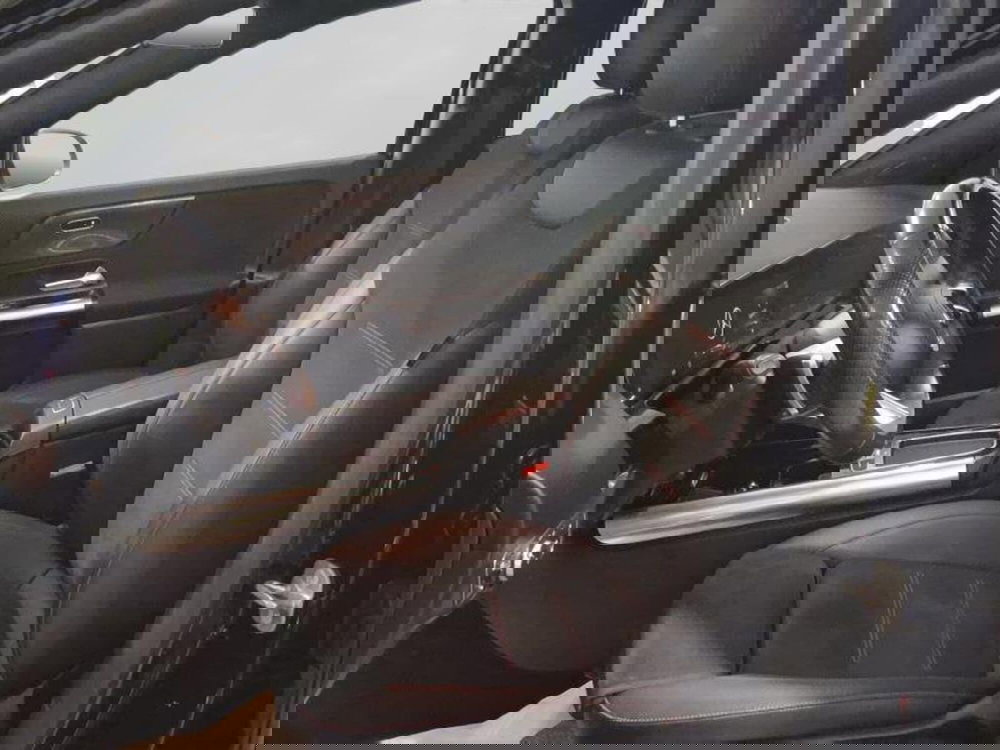 Mercedes-Benz GLA SUV usata a Genova (9)