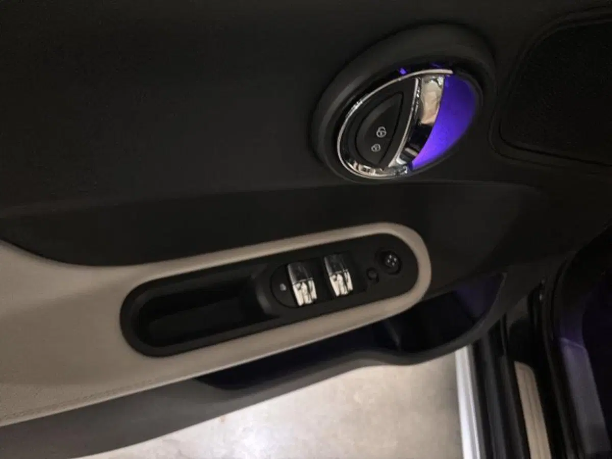 MINI Mini Countryman usata a Genova (12)