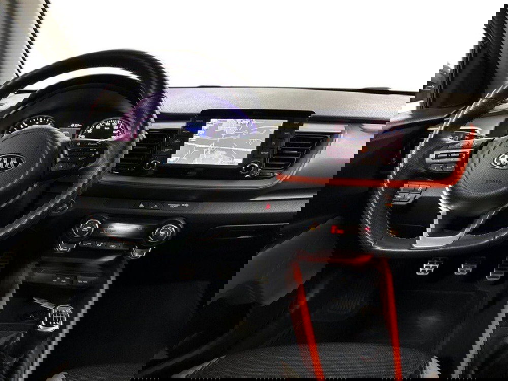 Kia Stonic usata a Macerata (11)