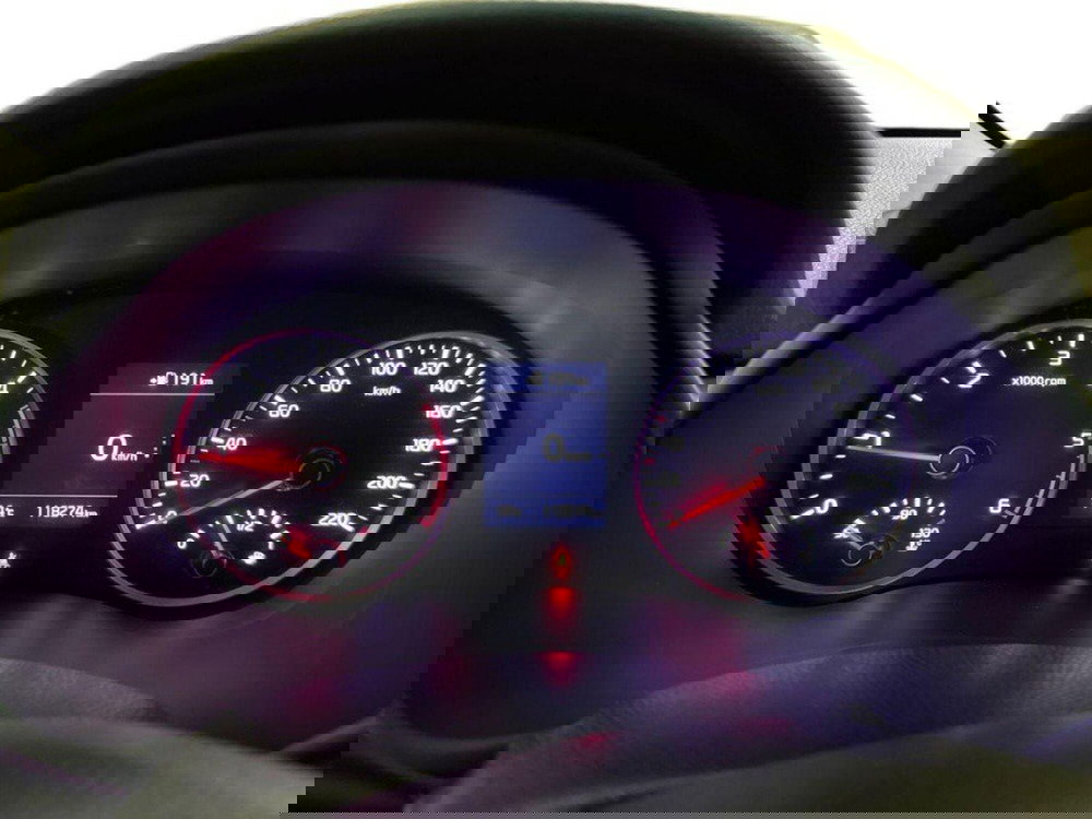 Kia Stonic usata a Macerata (9)