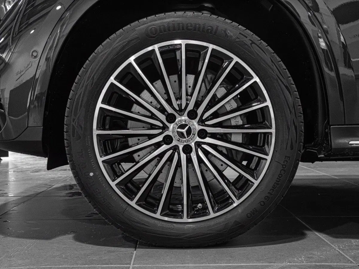 Mercedes-Benz GLC nuova a Ancona (8)