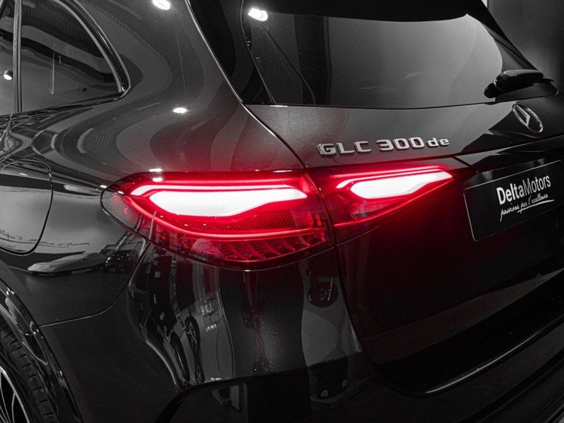 Mercedes-Benz GLC nuova a Ancona (9)