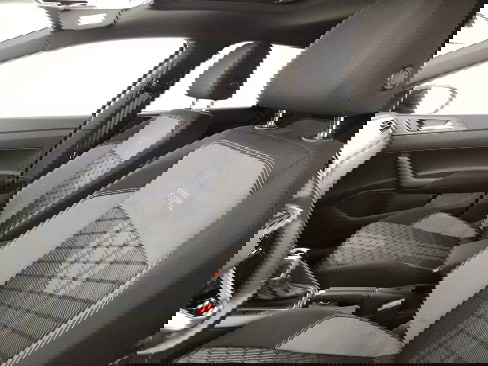 Volkswagen Taigo usata a Massa-Carrara (9)