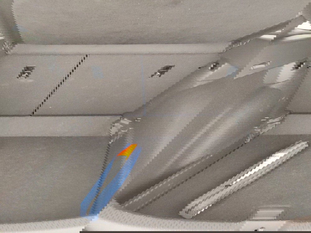 Volkswagen Taigo usata a Massa-Carrara (16)