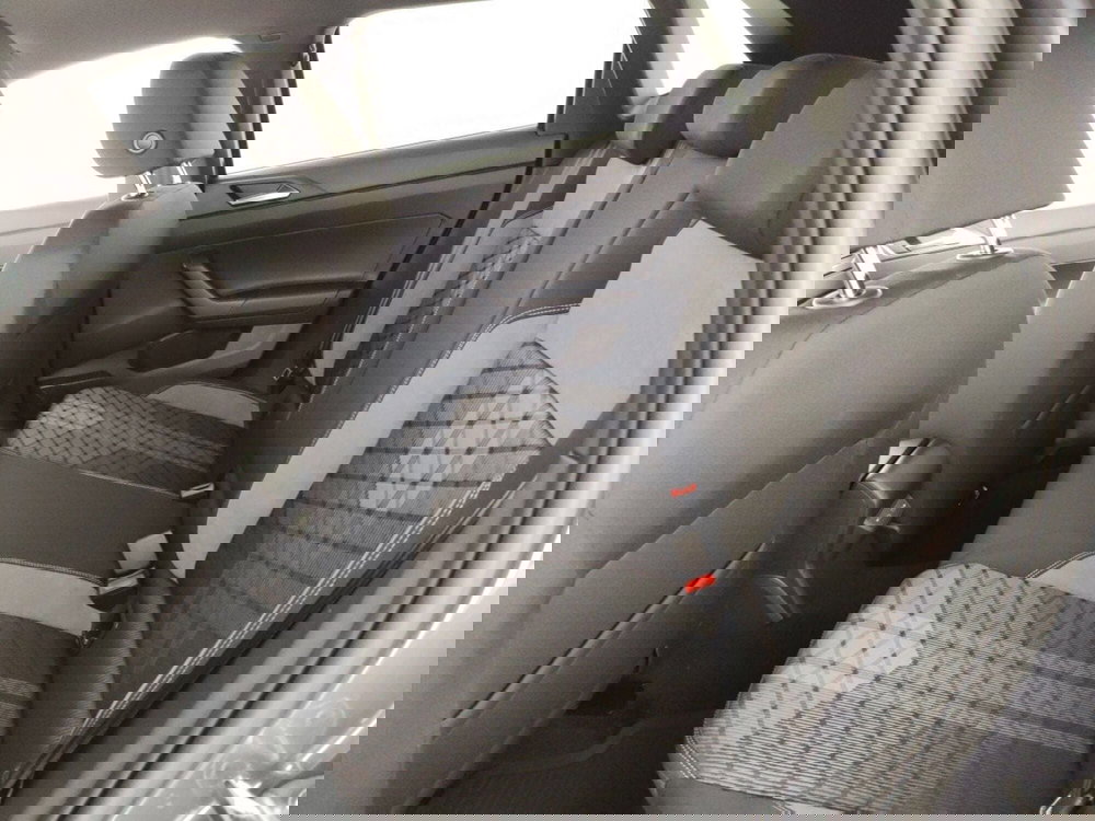 Volkswagen Polo nuova a Massa-Carrara (10)