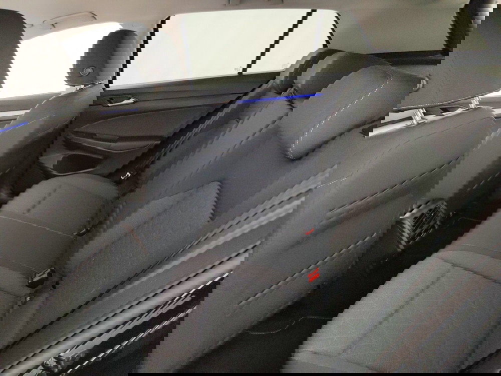 Volkswagen Golf usata a Massa-Carrara (11)