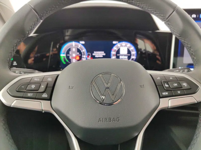 Volkswagen Golf usata a Massa-Carrara (14)
