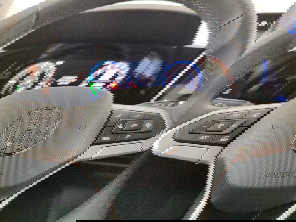 Volkswagen Golf usata a Massa-Carrara (14)