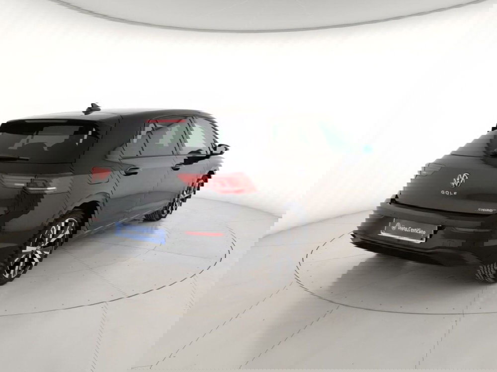 Volkswagen Golf usata a Massa-Carrara (4)