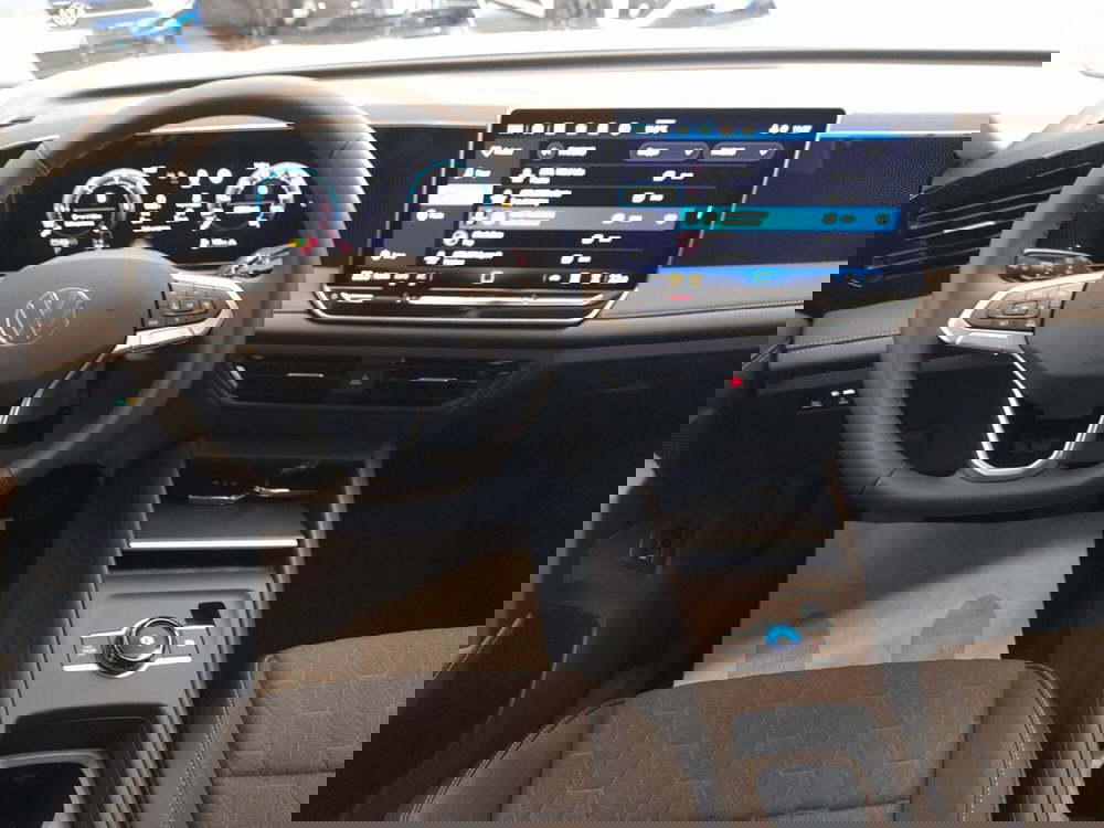 Volkswagen Tiguan nuova a Bologna (17)