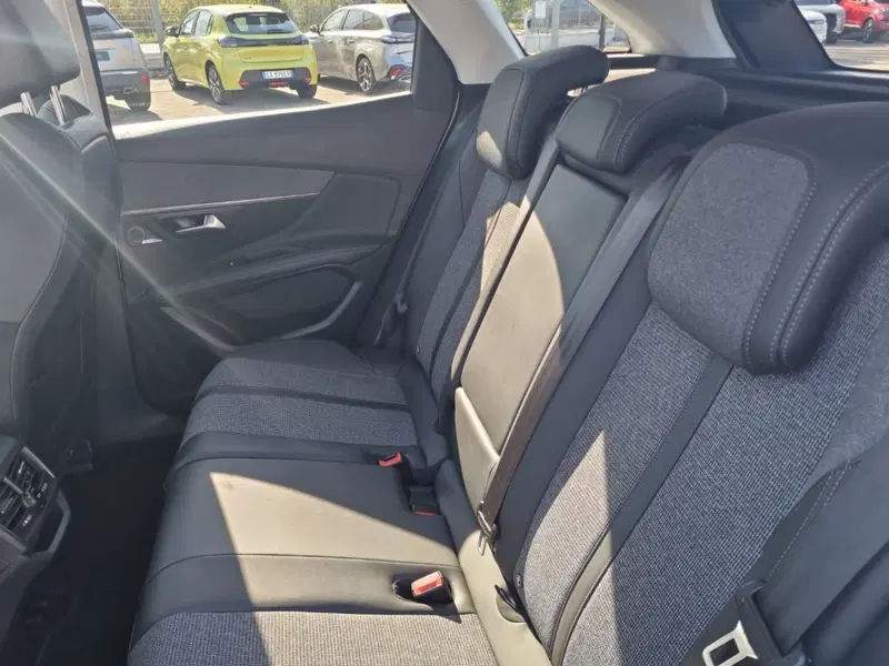 Peugeot 3008 usata a Lucca (12)