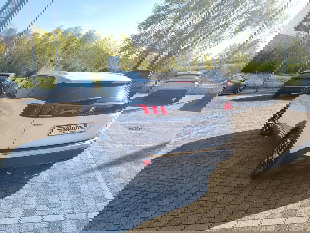 Peugeot 3008 usata a Lucca (4)