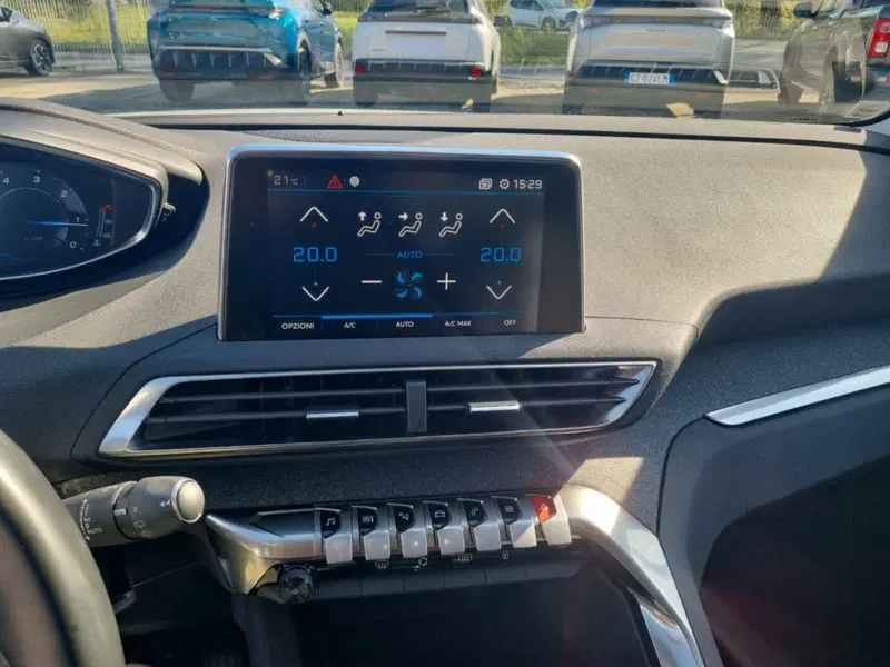 Peugeot 3008 usata a Lucca (9)