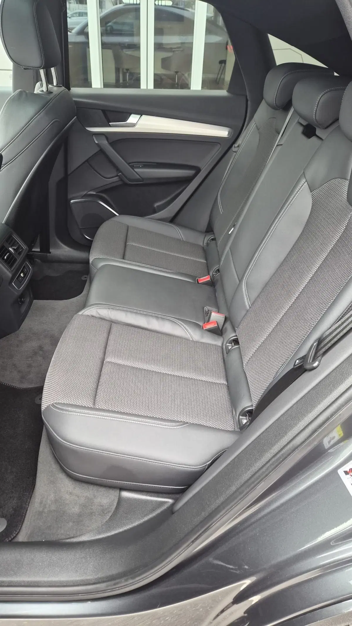 Audi Q4 Sportback usata a Frosinone (10)