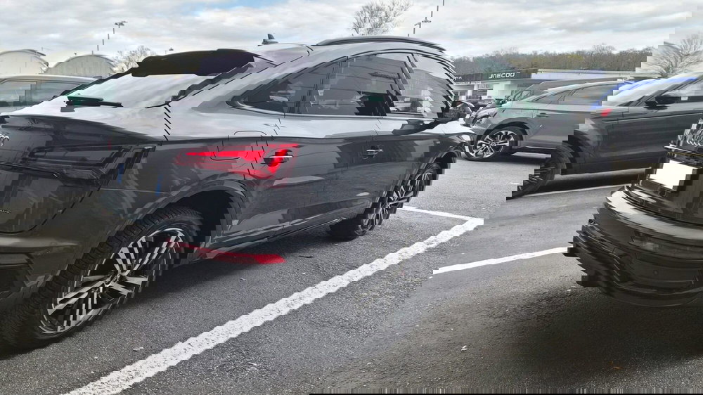 Audi Q4 Sportback usata a Frosinone (4)