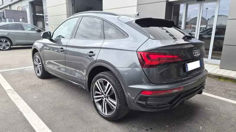 Audi Q4 Sportback usata a Frosinone (6)