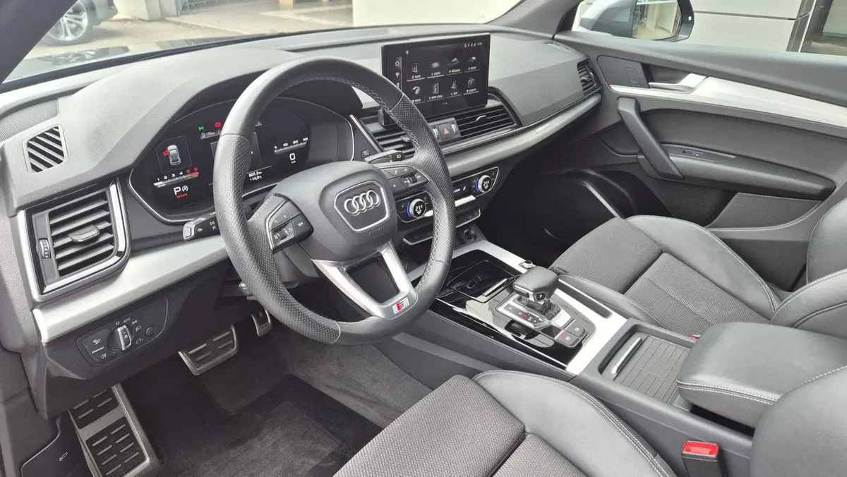 Audi Q4 Sportback usata a Frosinone (7)