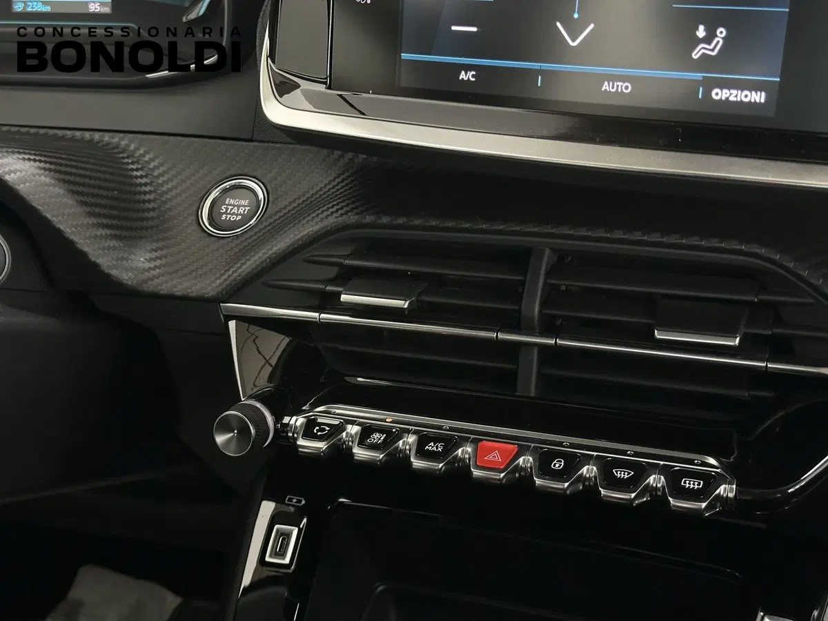 Peugeot 208 nuova a Brescia (11)