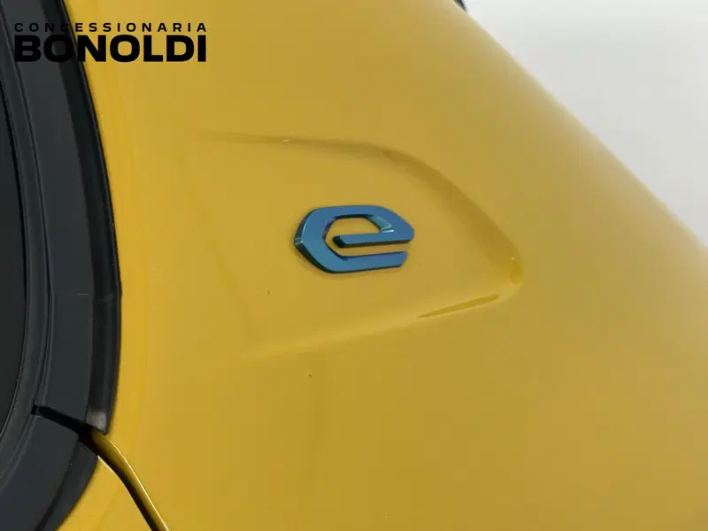 Peugeot 208 nuova a Brescia (4)