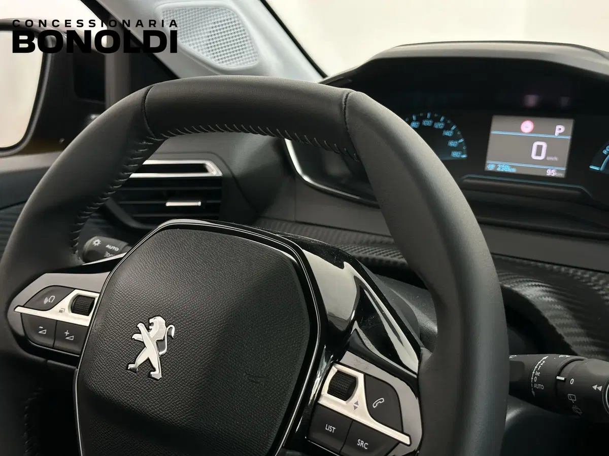 Peugeot 208 nuova a Brescia (8)
