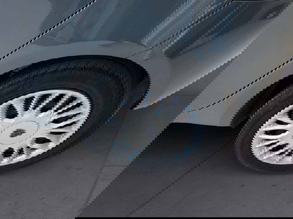 Lancia Ypsilon usata a Arezzo (12)