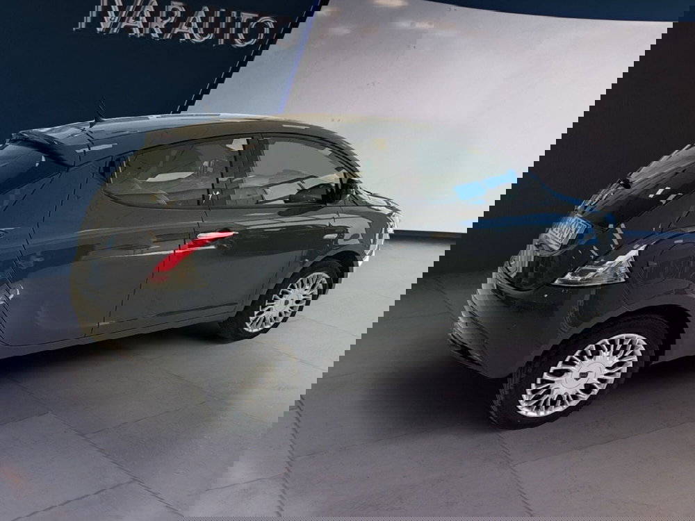 Lancia Ypsilon usata a Arezzo (6)