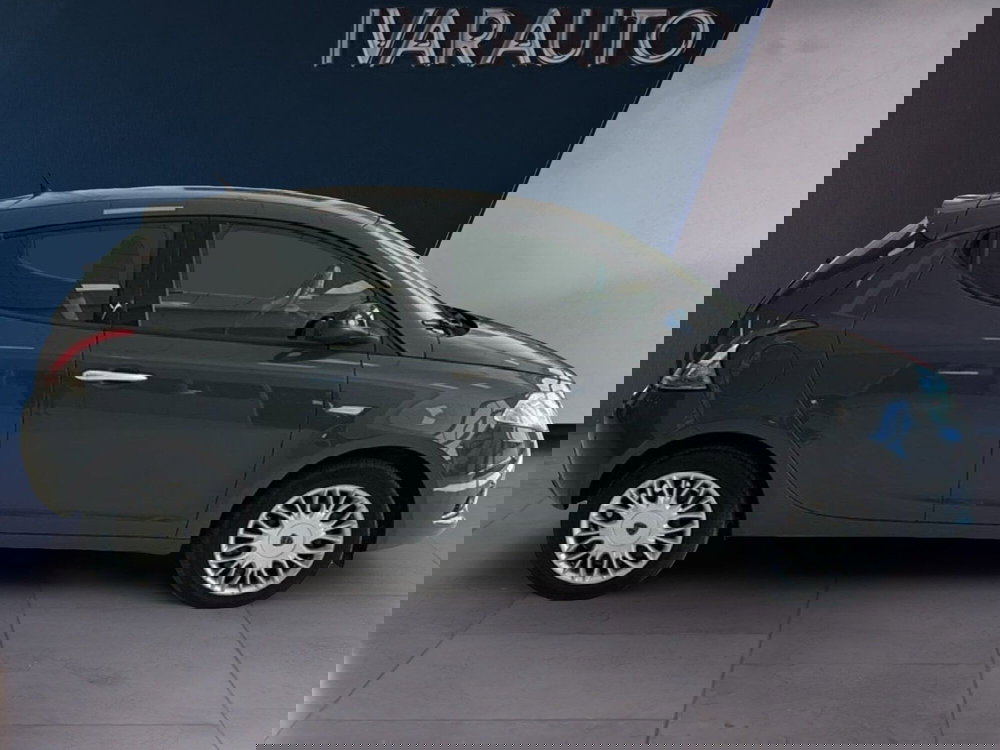 Lancia Ypsilon usata a Arezzo (7)