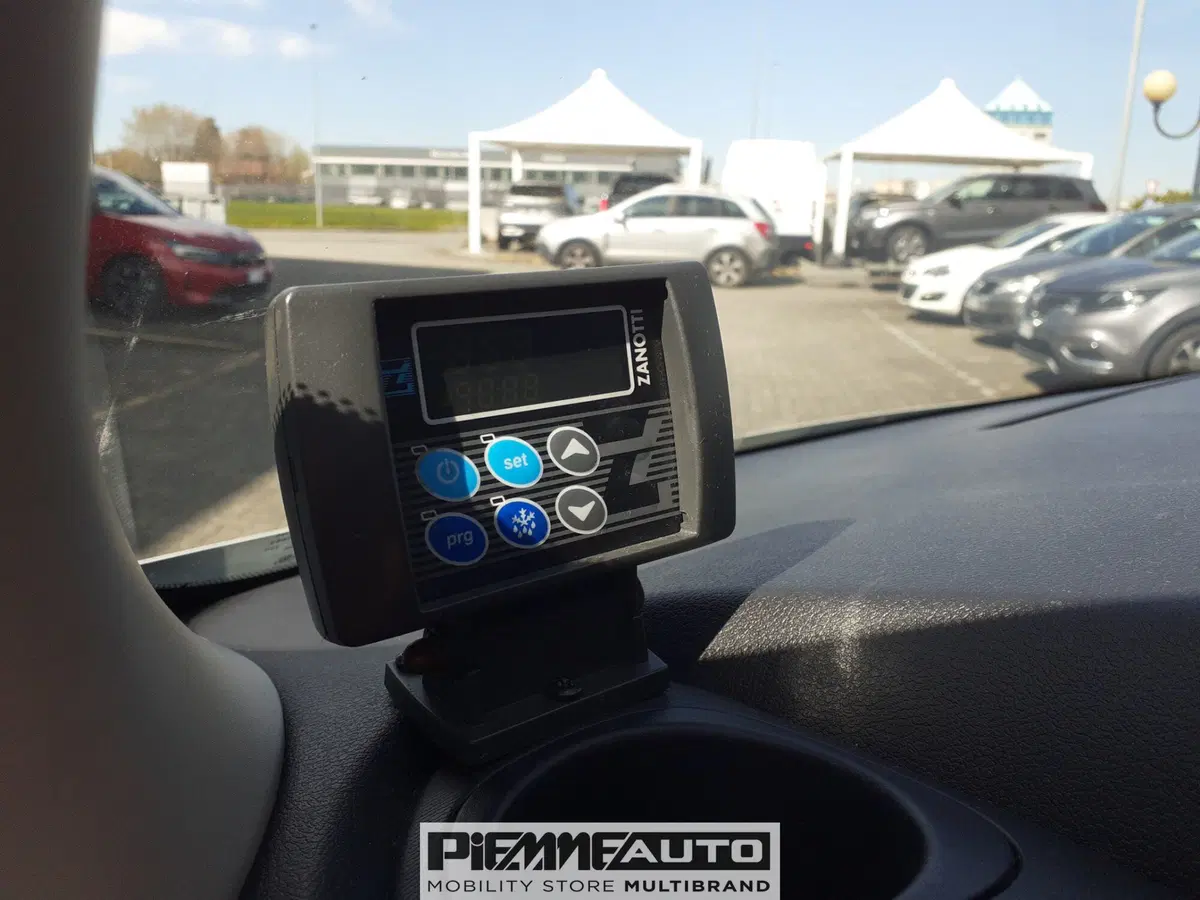 Renault Trafic Furgone usata a Parma (11)