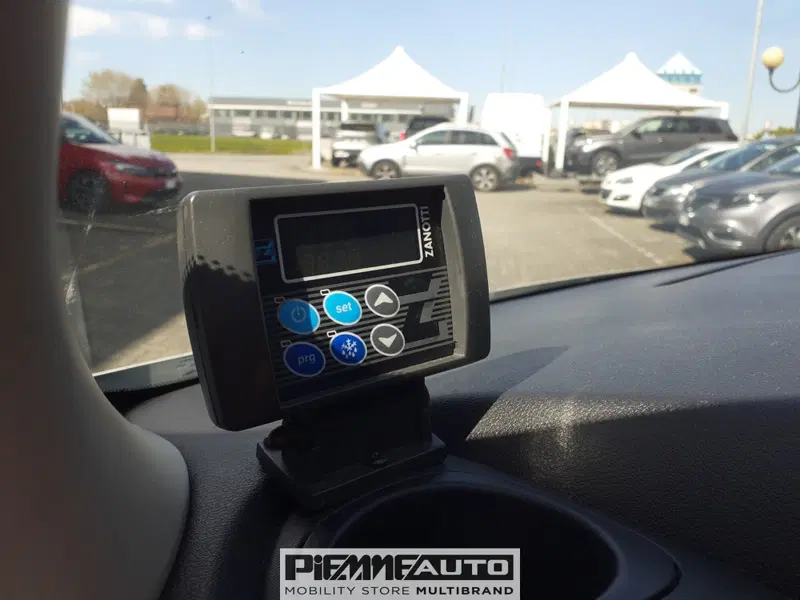 Renault Trafic Furgone usata a Parma (11)
