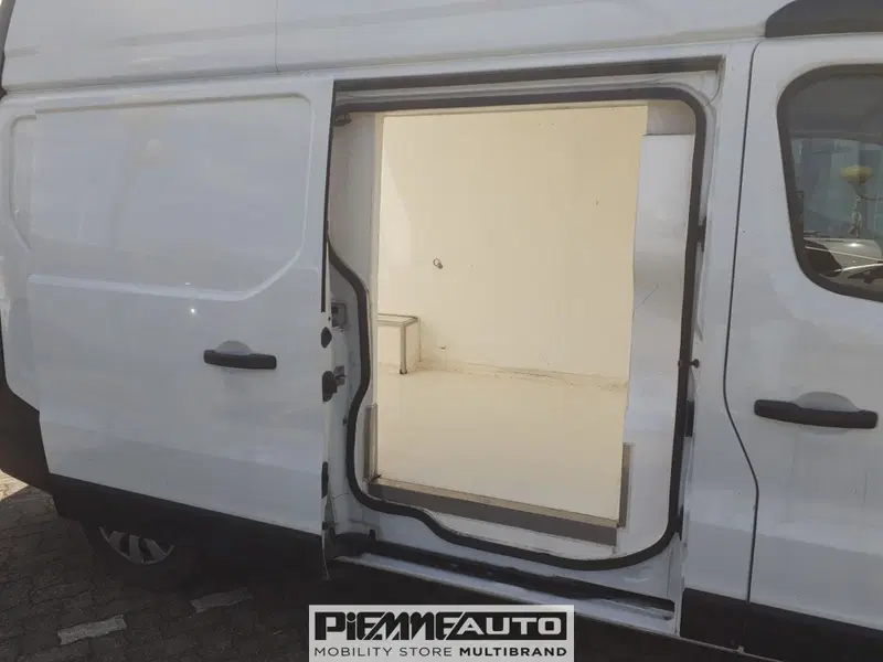 Renault Trafic Furgone usata a Parma (12)