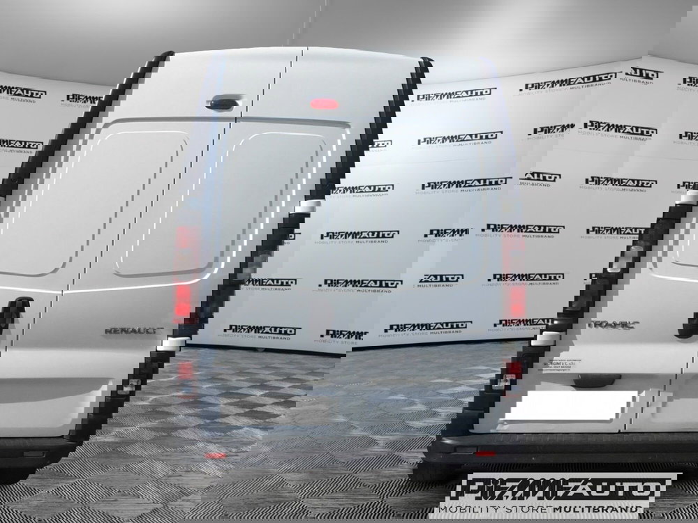 Renault Trafic Furgone usata a Parma (4)