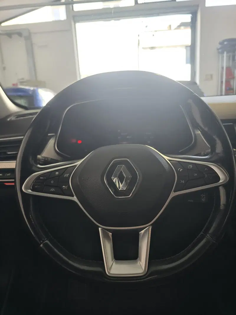 Renault Arkana usata a Massa-Carrara (19)