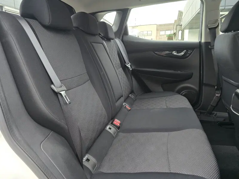 Nissan Qashqai usata a Massa-Carrara (11)