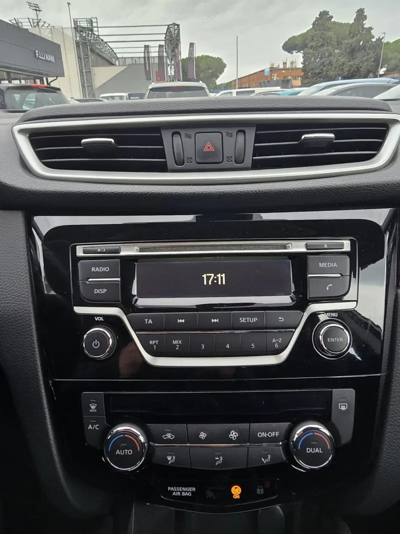 Nissan Qashqai usata a Massa-Carrara (14)