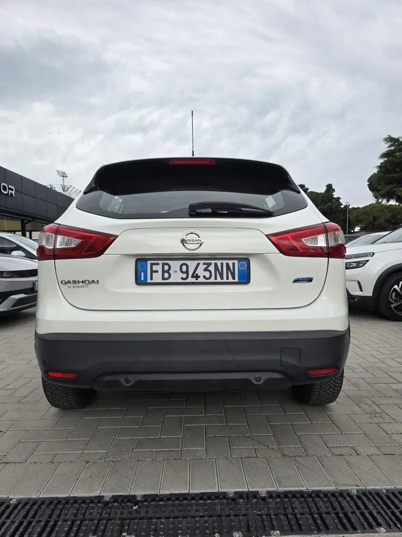 Nissan Qashqai usata a Massa-Carrara (4)