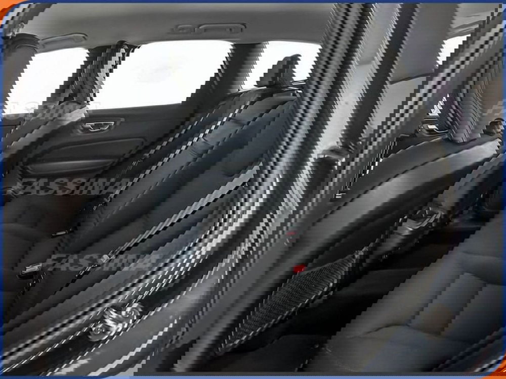 Volvo XC60 usata a Milano (10)