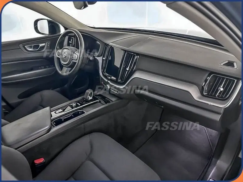 Volvo XC60 usata a Milano (12)