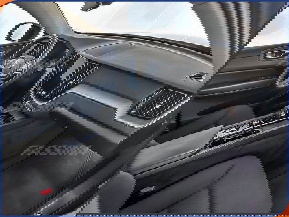 Volvo XC60 usata a Milano (12)