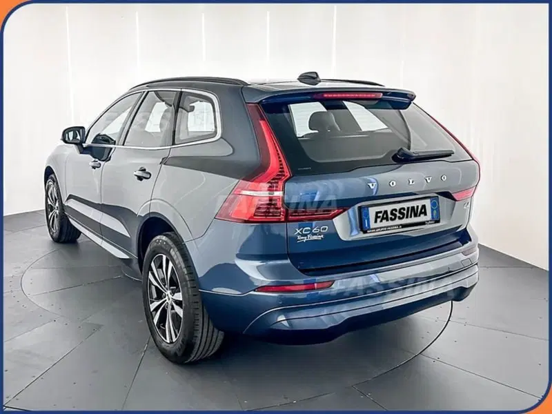 Volvo XC60 usata a Milano (4)