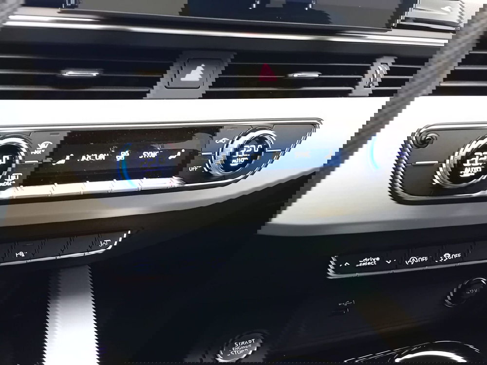 Audi A4 Avant usata a Bari (9)