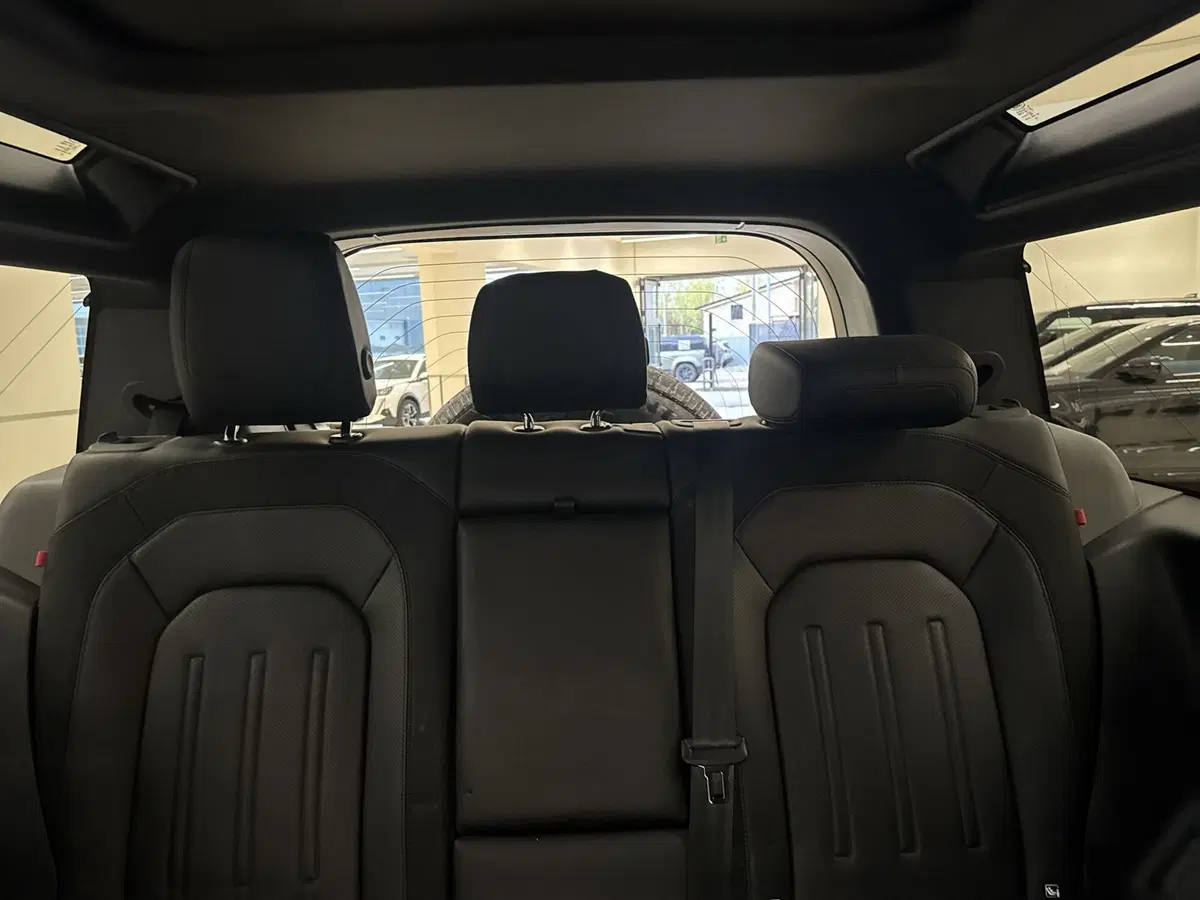 Land Rover Defender usata a Modena (12)
