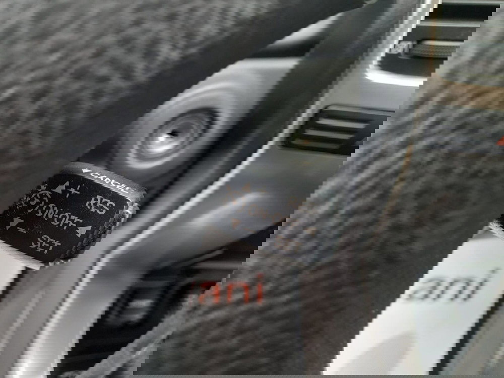 Toyota Land Cruiser usata a L'Aquila (14)