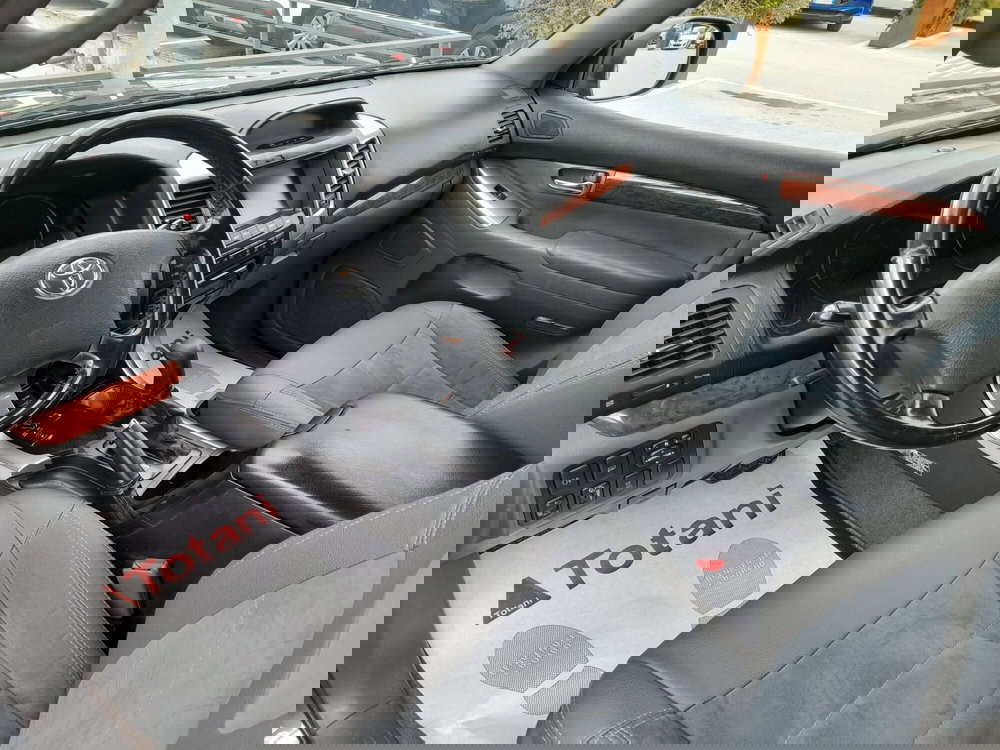 Toyota Land Cruiser usata a L'Aquila (15)