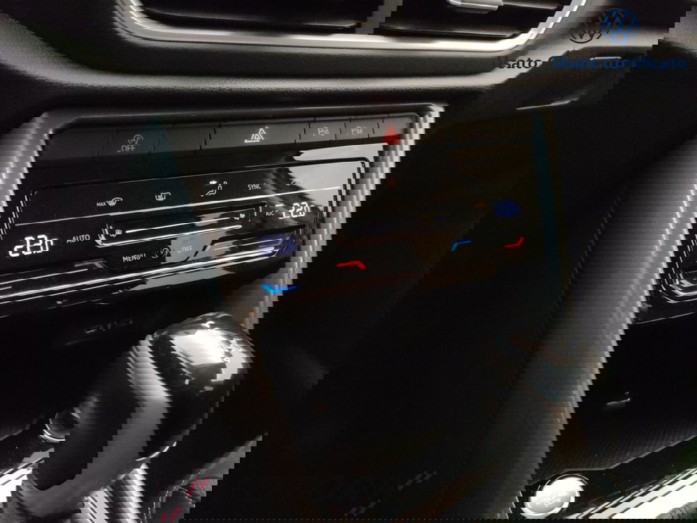 Volkswagen T-Roc usata a Varese (13)